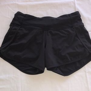 lulu lemon shorts size 4
